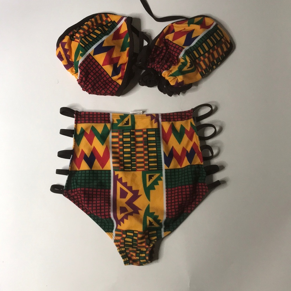 New‼️ Never Worn ‼️ Runs small